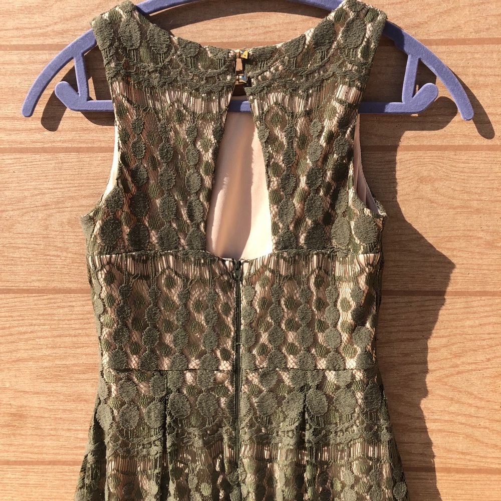 Green Lace Dress - Picture 5 of 5